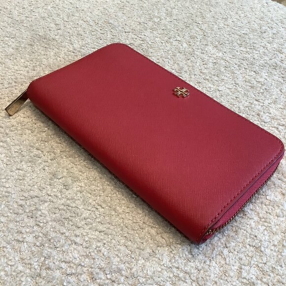 Beautiful Bright Pink Tory Zip Around Wallet - Picture 6 of 6